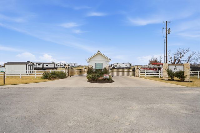 6384 Peninsula Road, Kerens, TX 75144