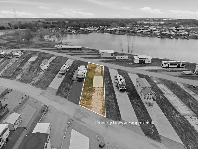 6384 Peninsula Road, Kerens, TX 75144