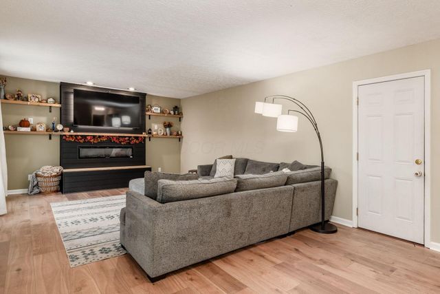 5570 Oldwynne Road, Hilliard, OH 43026