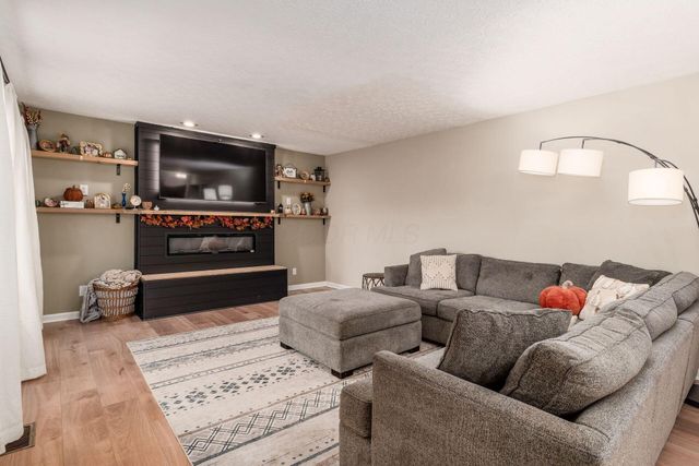 5570 Oldwynne Road, Hilliard, OH 43026