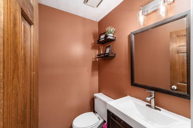 5570 Oldwynne Road, Hilliard, OH 43026