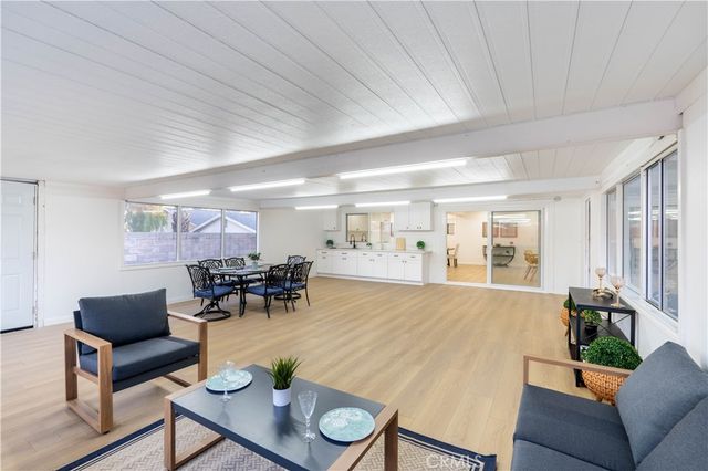 5245 N Mountain View, San Bernardino, CA 92407