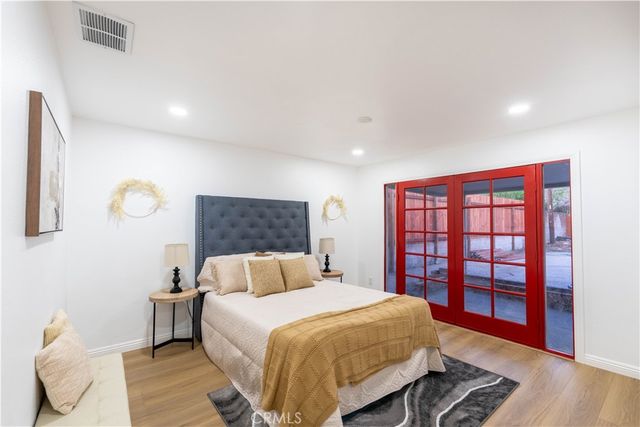 5245 N Mountain View, San Bernardino, CA 92407