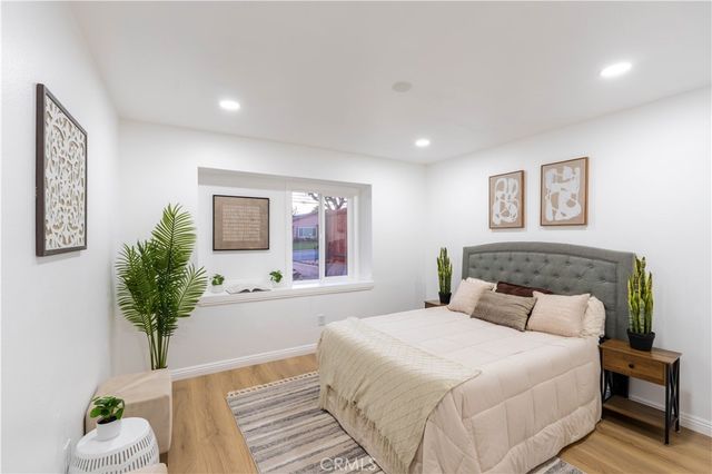 5245 N Mountain View, San Bernardino, CA 92407