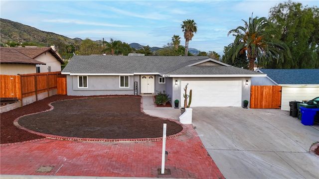 5245 N Mountain View, San Bernardino, CA 92407