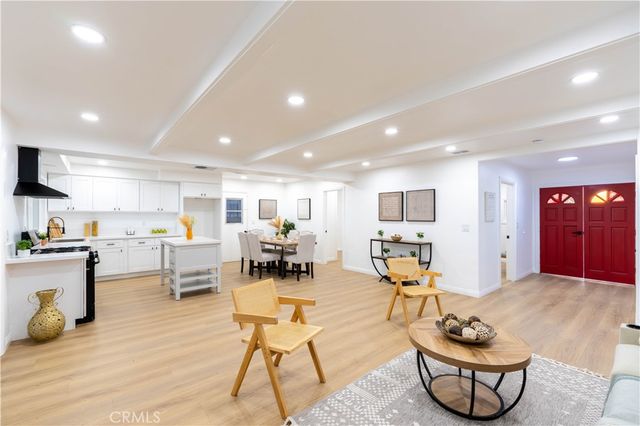 5245 N Mountain View, San Bernardino, CA 92407