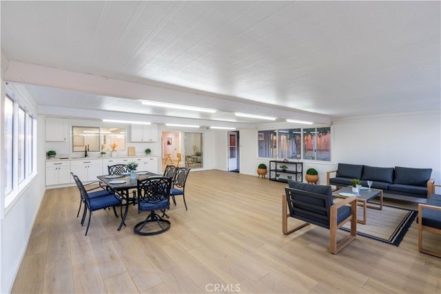 5245 N Mountain View, San Bernardino, CA 92407