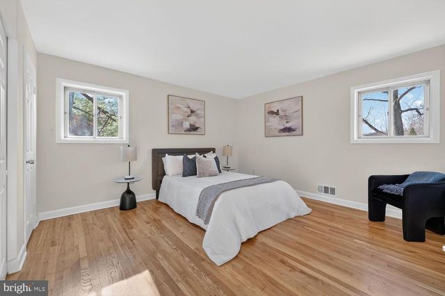 5202 DRAKE TER, Rockville, MD 20853