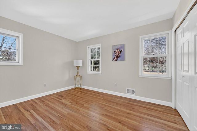 5202 DRAKE TER, Rockville, MD 20853