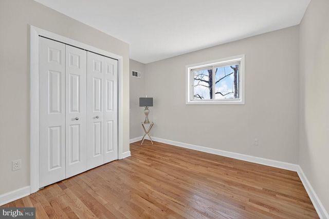 5202 DRAKE TER, Rockville, MD 20853