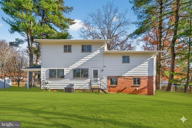 5202 DRAKE TER, Rockville, MD 20853