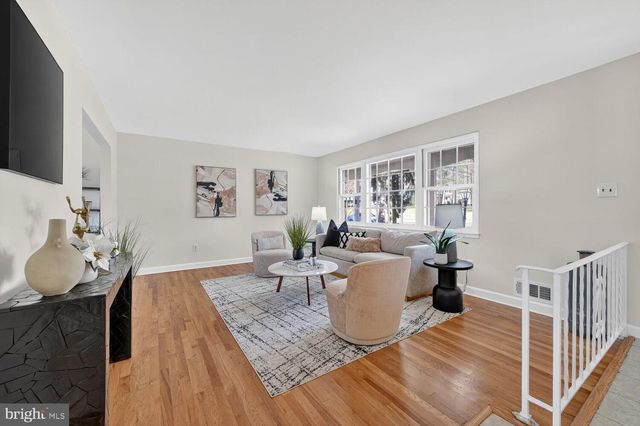 5202 DRAKE TER, Rockville, MD 20853