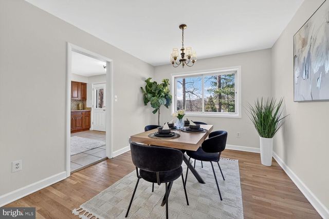 5202 DRAKE TER, Rockville, MD 20853