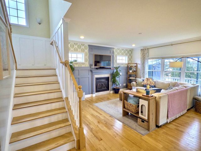 159 Sommerfield Avenue, South Burlington, VT 05403
