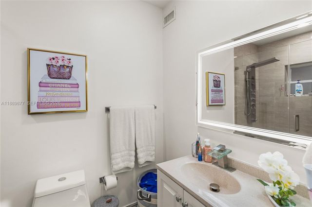 17365 SW 95th Avenue 17365, Palmetto Bay, FL 33157