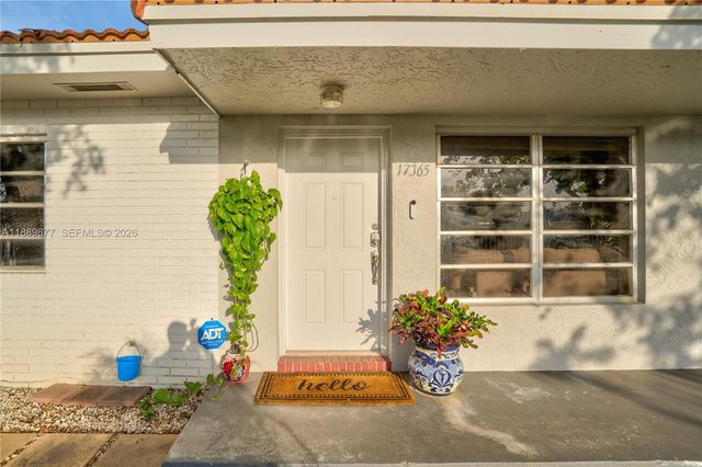 17365 SW 95th Avenue 17365, Palmetto Bay, FL 33157