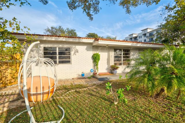 17365 SW 95th Avenue 17365, Palmetto Bay, FL 33157
