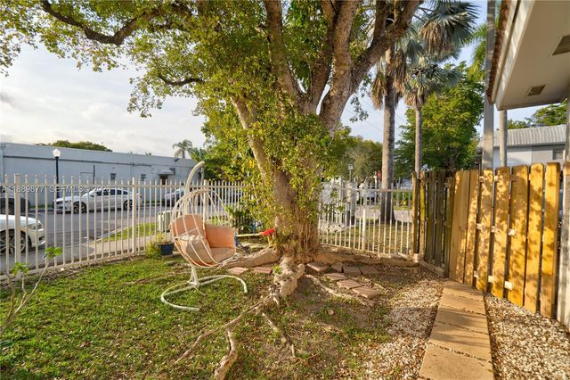 17365 SW 95th Avenue 17365, Palmetto Bay, FL 33157