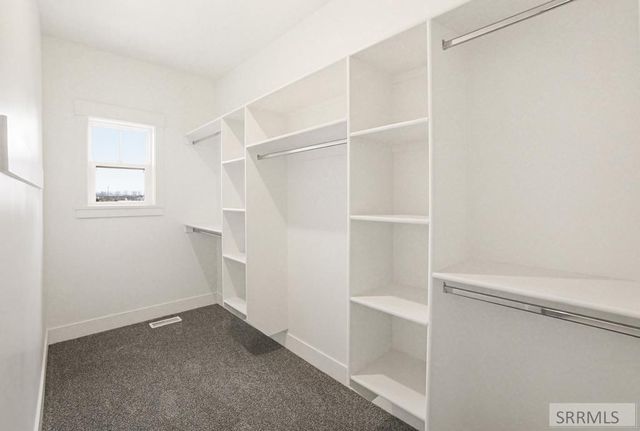 4929 N Beach Dr, Idaho Falls, ID 83401