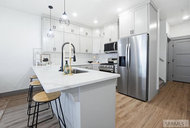 4929 N Beach Dr, Idaho Falls, ID 83401