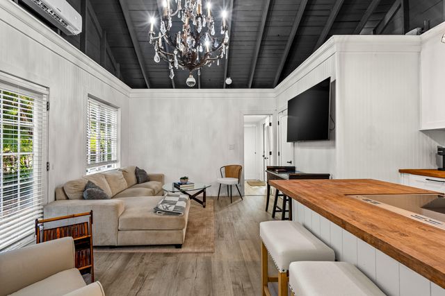1017 SW 4th Street, Fort Lauderdale, FL 33312