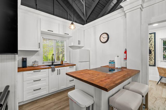 1017 SW 4th Street, Fort Lauderdale, FL 33312