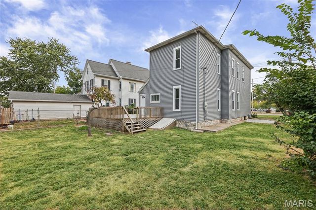 3010 College Avenue, Alton, IL 62002