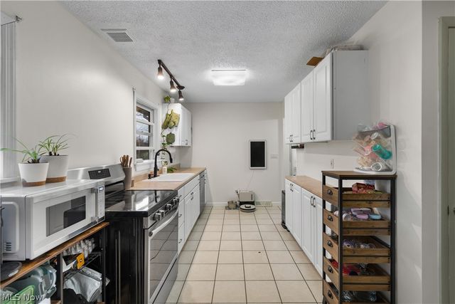 5789 E Law Road, Valley City, OH 44280