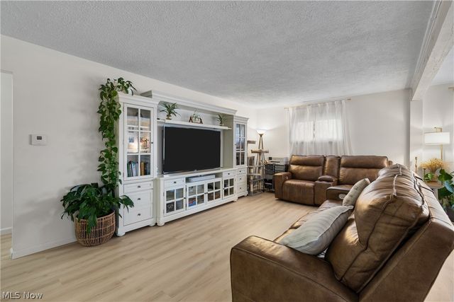 5789 E Law Road, Valley City, OH 44280