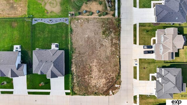17102 Sophia Street, Bennington, NE 68007