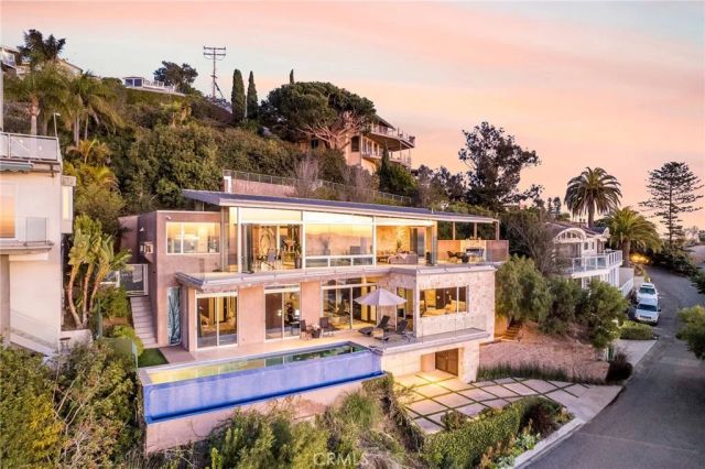2209 Crestview Place, Laguna Beach, CA 92651