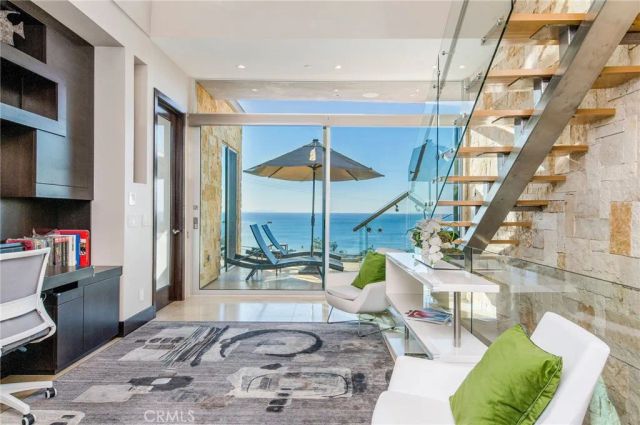 2209 Crestview Place, Laguna Beach, CA 92651