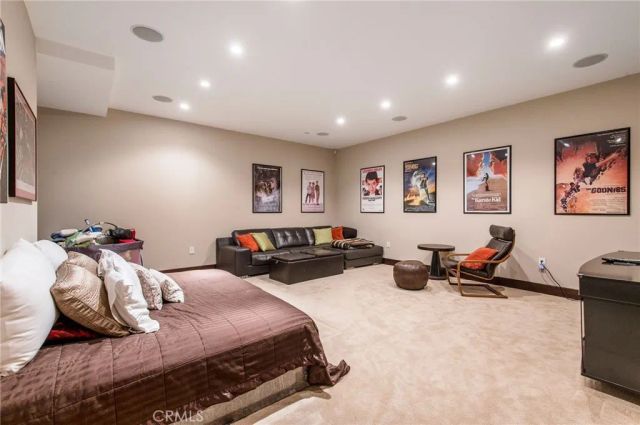 2209 Crestview Place, Laguna Beach, CA 92651