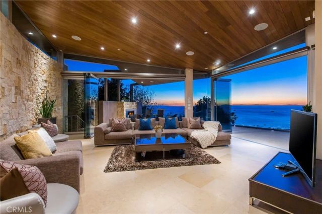 2209 Crestview Place, Laguna Beach, CA 92651