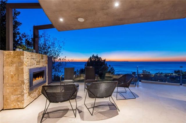 2209 Crestview Place, Laguna Beach, CA 92651