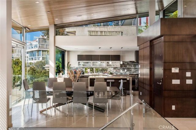 2209 Crestview Place, Laguna Beach, CA 92651