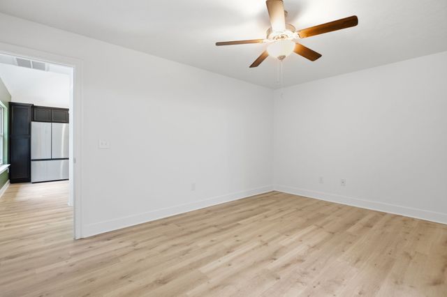 2506 Red Barn Rd, Christiana, TN 37037