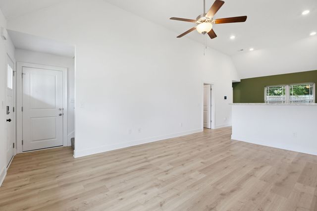 2506 Red Barn Rd, Christiana, TN 37037