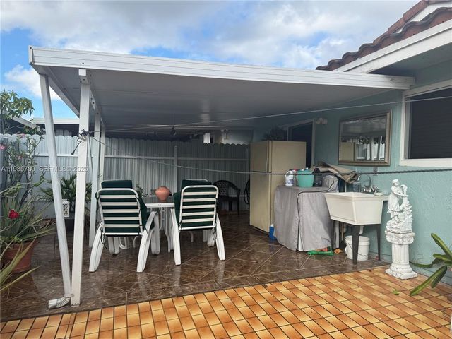 11432 NW 87th Pl, Hialeah Gardens, FL 33018