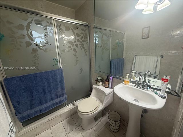 11432 NW 87th Pl, Hialeah Gardens, FL 33018