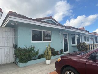 11432 NW 87th Pl, Hialeah Gardens, FL 33018