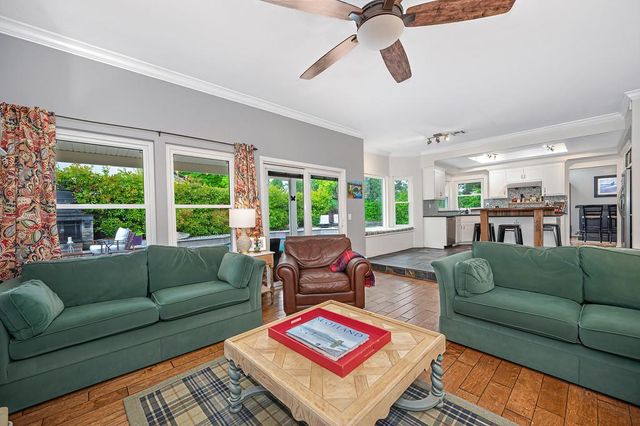 100 Bayline Circle, Folsom, CA 95630