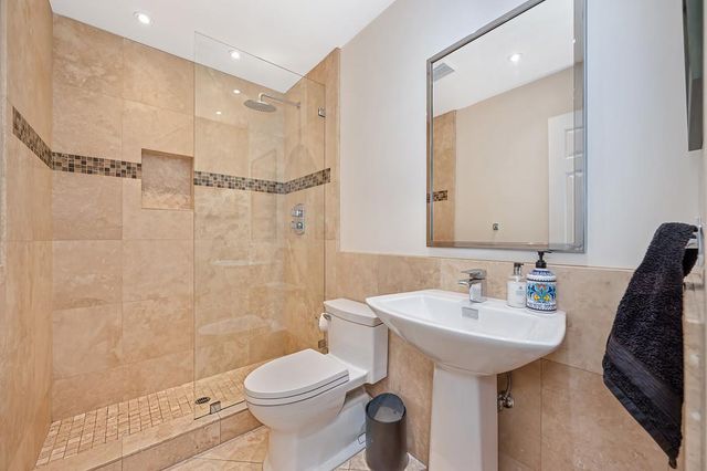100 Bayline Circle, Folsom, CA 95630