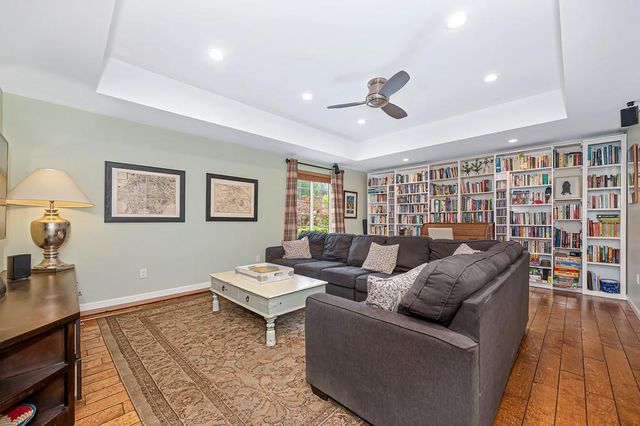 100 Bayline Circle, Folsom, CA 95630