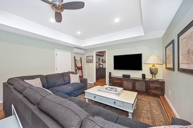 100 Bayline Circle, Folsom, CA 95630