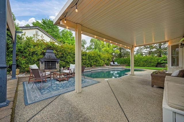 100 Bayline Circle, Folsom, CA 95630