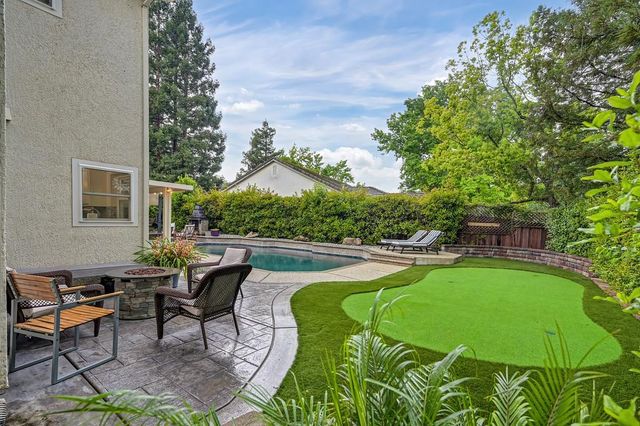 100 Bayline Circle, Folsom, CA 95630