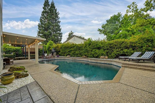 100 Bayline Circle, Folsom, CA 95630