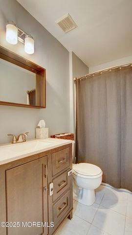 53 Winged Foot Court, Howell, NJ 07731