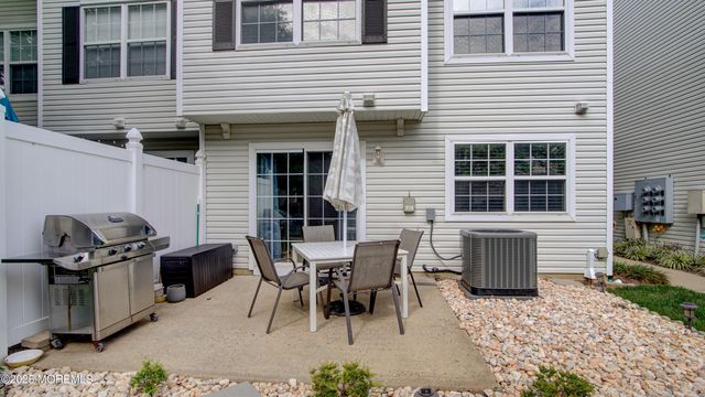 53 Winged Foot Court, Howell, NJ 07731